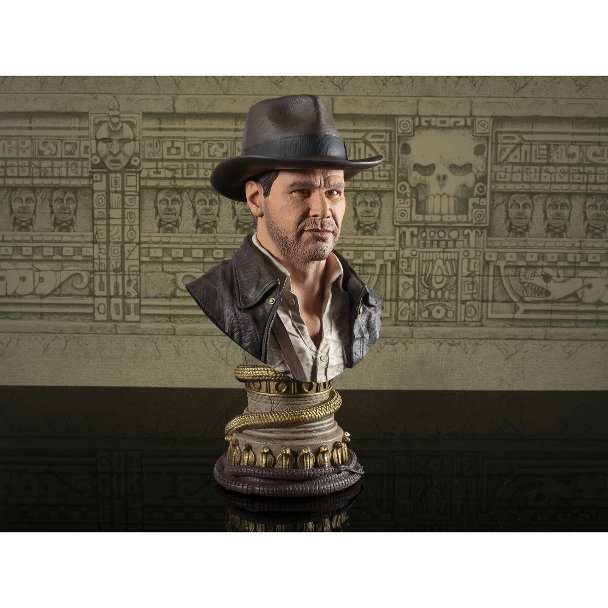 Diamond Select *PRE-ORDER Indiana Jones: The Raiders Of The Lost Ark Legends In 3D 1:2 Scale Bust - Indiana Jones 4 Diamond Select *PRE-ORDER Indiana Jones: The Raiders Of The Lost Ark Legends In 3D 1:2 Scale Bust - Indiana Jones - Image 4
