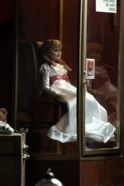 NECA The Conjuring Universe Ultimate 7" Scale Action Figure – Annabelle -Child Toy Store 419902