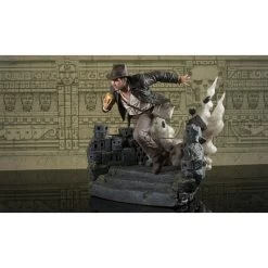 Diamond Select *PRE-ORDER Indiana Jones: The Raiders Of The Lost Ark Deluxe Gallery Statue - Indiana Jones Escape With The Idol -Child Toy Store 656fce1e98de4eb68dc58c554407d380xl