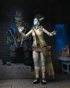 NECA Universal Monsters X Teenage Mutant Ninja Turtles Ultimate 7" Scale Action Figure - April As The Bride 17 NECA Universal Monsters X Teenage Mutant Ninja Turtles Ultimate 7" Scale Action Figure - April As The Bride -Child Toy Store april10 scaled 1