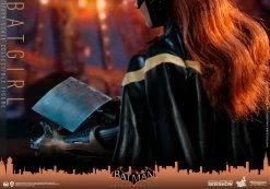 Batgirl - Batman: Arkham Knight Hot Toys Collectibles 1/6 Scale Action Figure -Child Toy Store batgirl dc comics gallery 5e6bb9d5a62be
