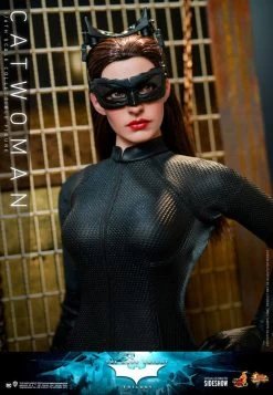 *PRE-ORDER Catwoman - Batman: The Dark Knight Hot Toys Collectibles 1/6 Scale Action Figure -Child Toy Store catwoman dc comics gallery 61b0332a1ce55