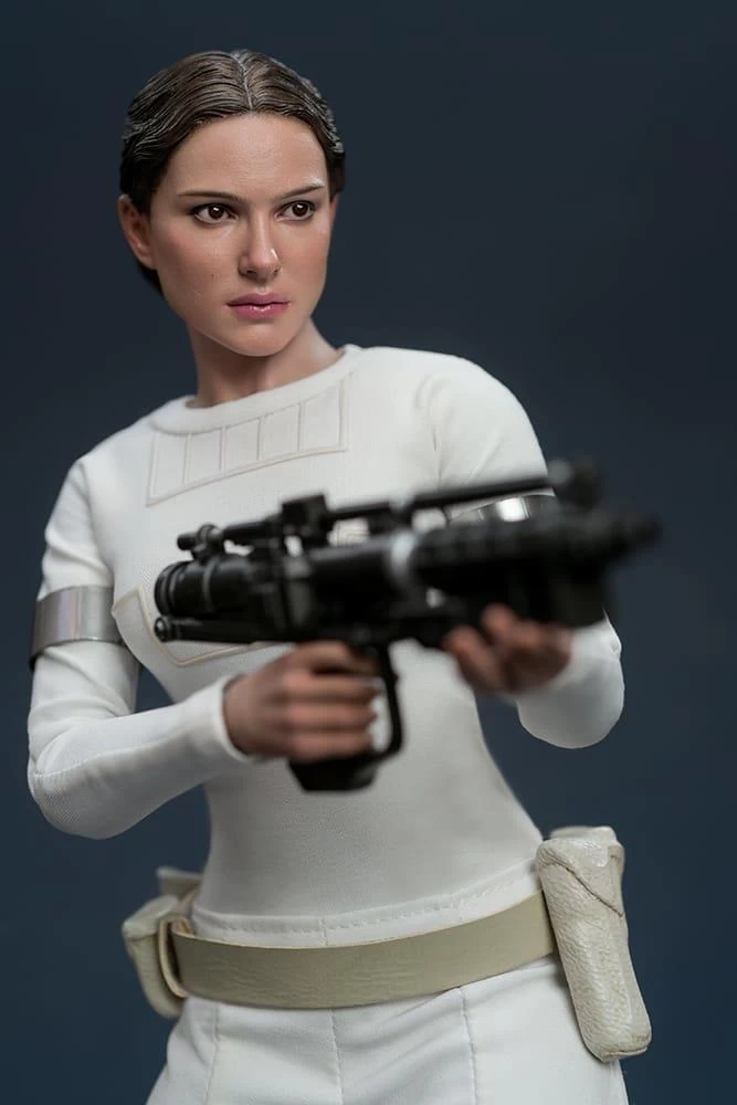 *PRE-ORDER Padme Amidala - Star Wars Hot Toys Collectibles 1/6 Scale Action Figure 7 *PRE-ORDER Padme Amidala - Star Wars Hot Toys Collectibles 1/6 Scale Action Figure - Image 7